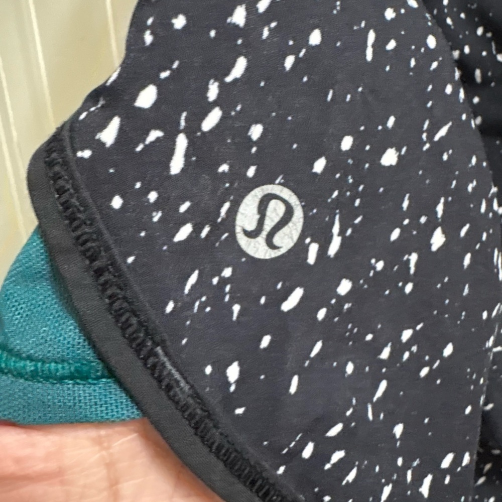 EUC Lululemon Kanto Catch Me Shorts - Picture 3 of 5